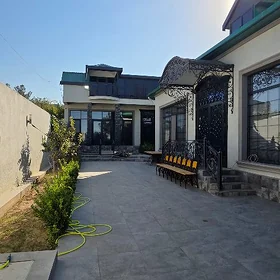 Ÿokarky köşi.