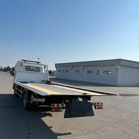 Mitsubishi Canter 2025