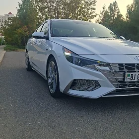 Hyundai Elantra 2021