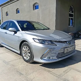 Toyota Camry 2023