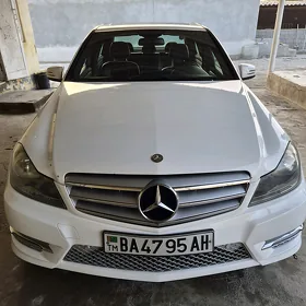 Mercedes-Benz C250 2013