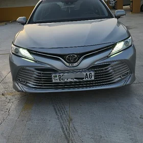 Toyota Camry 2018