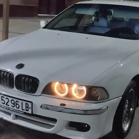 BMW E39 2000