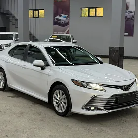Toyota Camry 2023