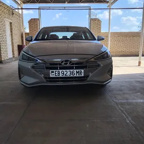 Hyundai Elantra 2019