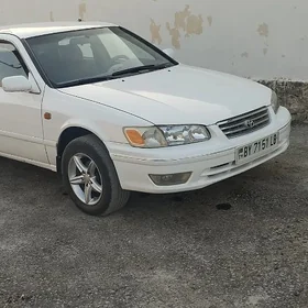 Toyota Camry 2001