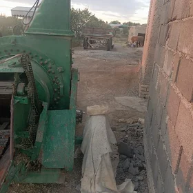 MTZ T-28 2008