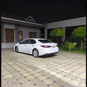 Toyota Camry 2022