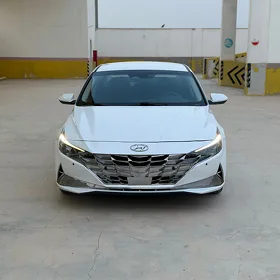 Hyundai Elantra 2022