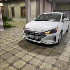 Hyundai Elantra 2020