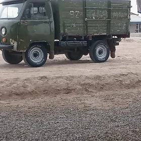 UAZ 452 1980