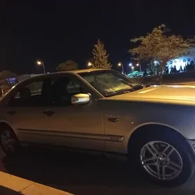 Mercedes-Benz E320 1997