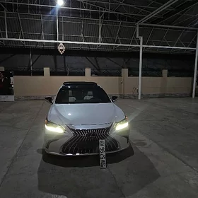 Lexus ES 350 2022