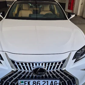 Lexus ES 350 2022
