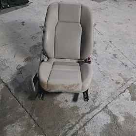 Mersedes onki sideniye W 204