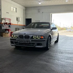 BMW E39 2003