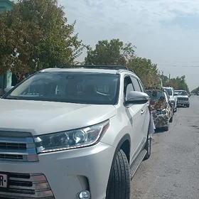 Toyota Highlander 2019