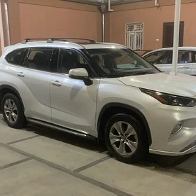 Toyota Highlander 2022