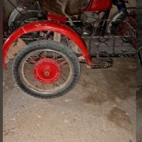 Iž Planeta 5 2000