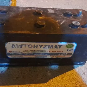 Akkmlyator