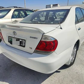 Toyota Camry 2004