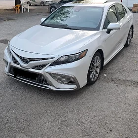 Toyota Camry 2022