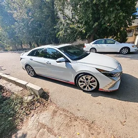 Hyundai Elantra 2022