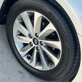 Hyundai Sonata 2010