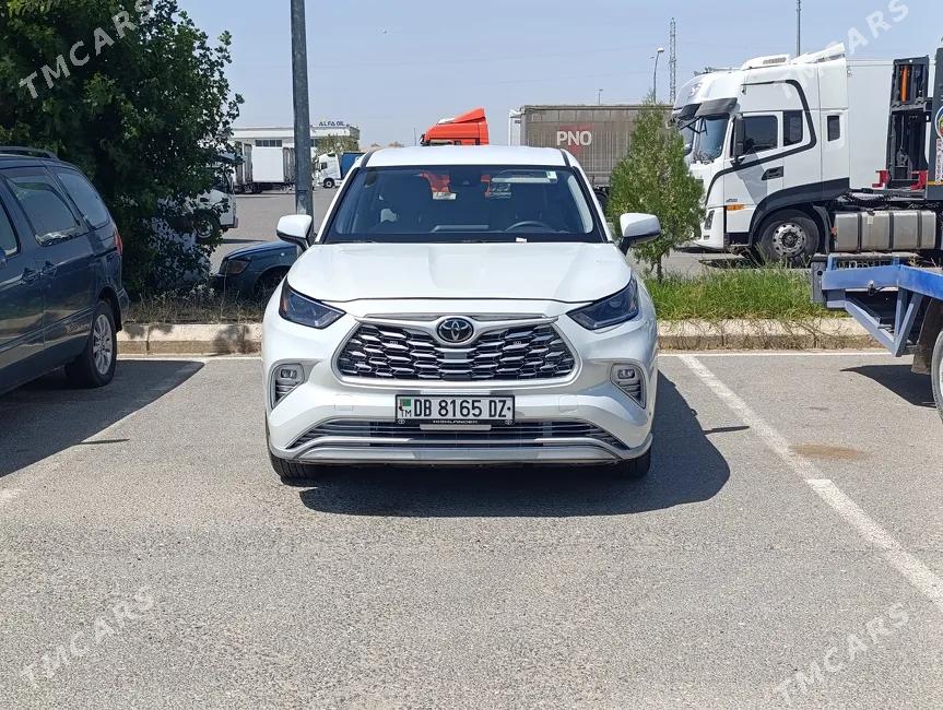 Toyota Highlander 2023 - 1