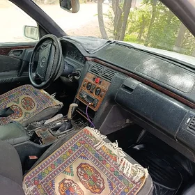 Mercedes-Benz E-Class 1996