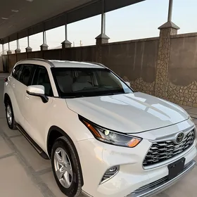 Toyota Highlander 2023
