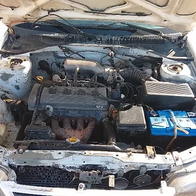 Toyota Corona 1995