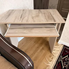 компьютерный столик