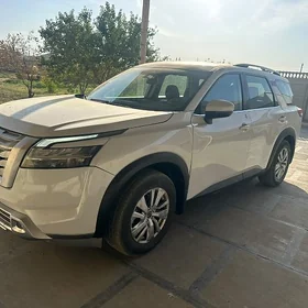Nissan Pathfinder 2022