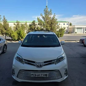 Toyota Sienna 2018