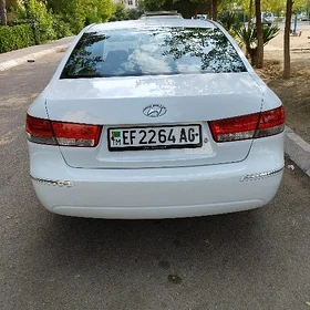 Hyundai Sonata 2010
