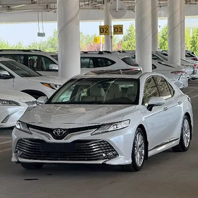 Toyota Camry 2019