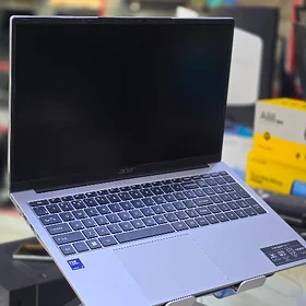 ACER 17.3/ULTRA5/16/512