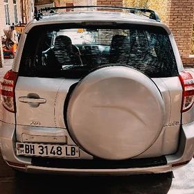 Toyota RAV4 2010