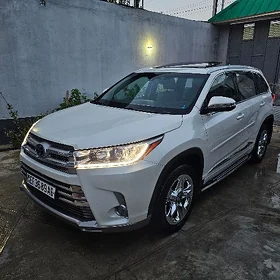 Toyota Highlander 2016