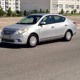Nissan Versa 2012