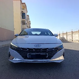 Hyundai Elantra 2022