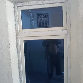 окно