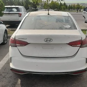 Hyundai Accent 2022