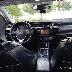 Toyota Corolla 2015