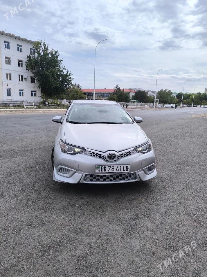 Toyota Corolla iM 2017 - 1