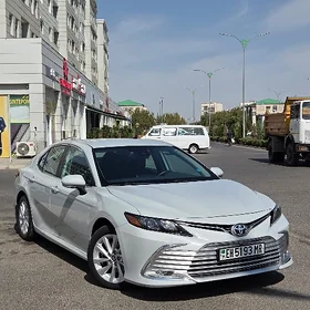 Toyota Camry 2022