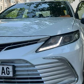 Toyota Camry Hybrid 2021