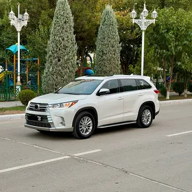 Toyota Highlander 2019