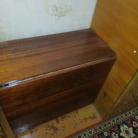 стол